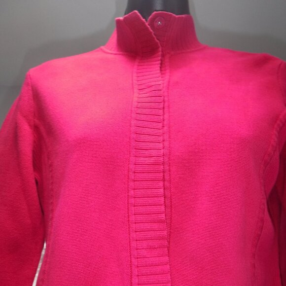 Raspberry Red Snap Cartigan size US small - Picture 2 of 8